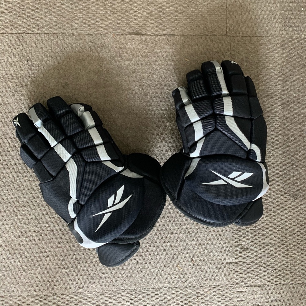 Men’s Hockey Gloves